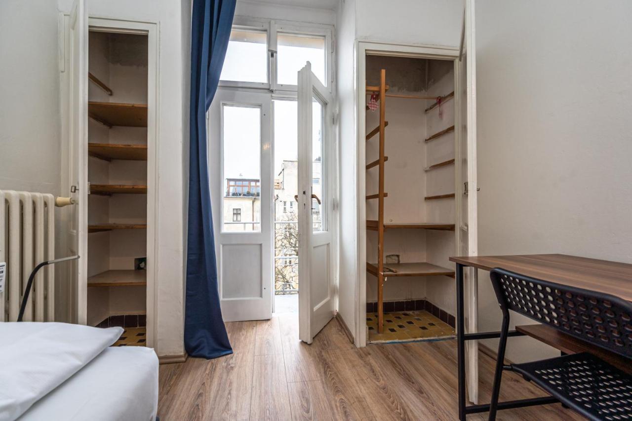 Apartments Safarikova 18 Prague Exterior photo