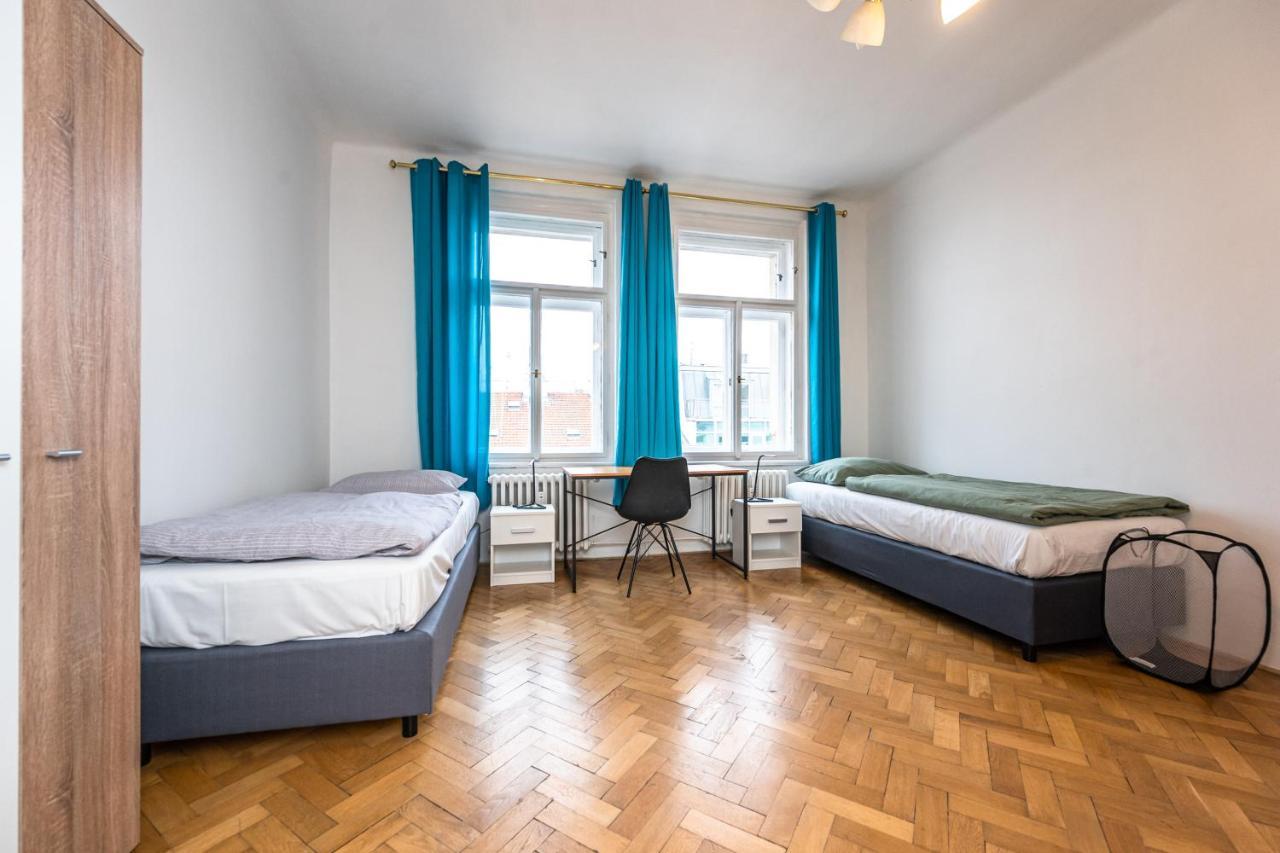 Apartments Safarikova 18 Prague Exterior photo