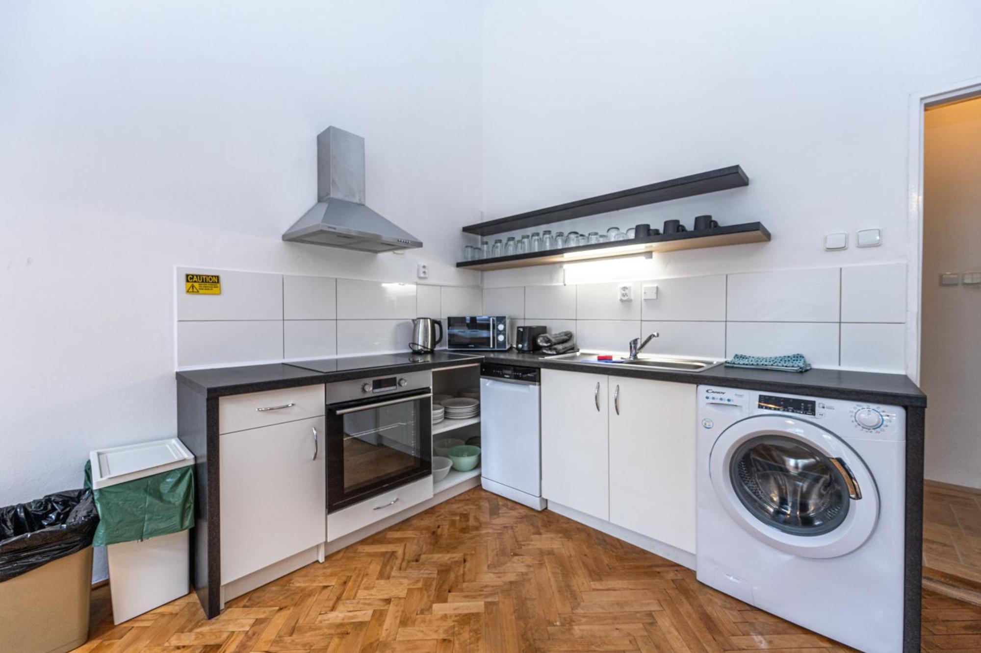 Apartments Safarikova 18 Prague Exterior photo