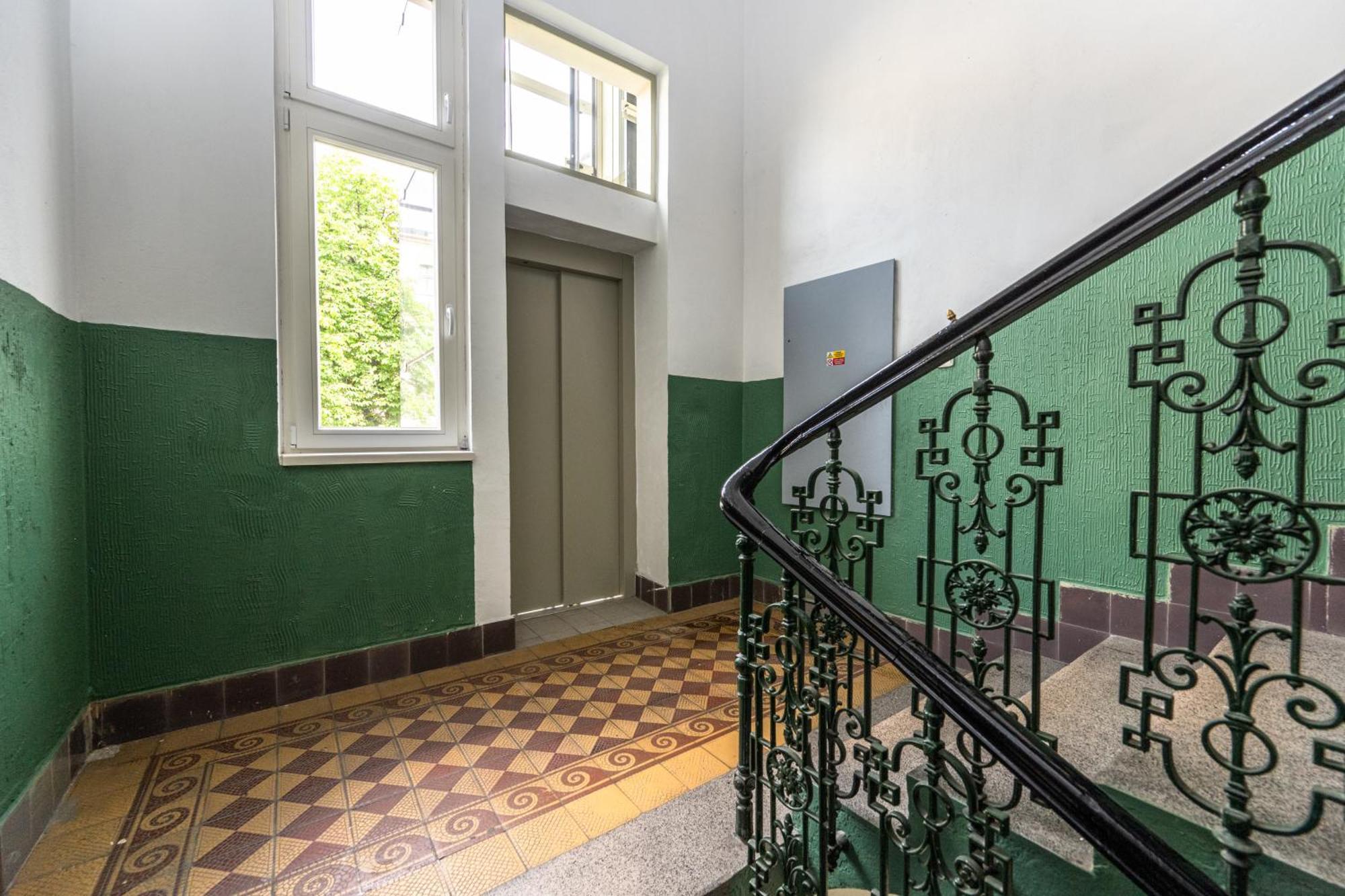 Apartments Safarikova 18 Prague Exterior photo